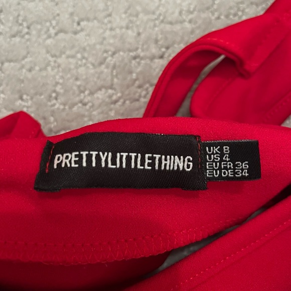 PrettyLittleThing Red Ruffle Crop Top - Picture 4 of 5
